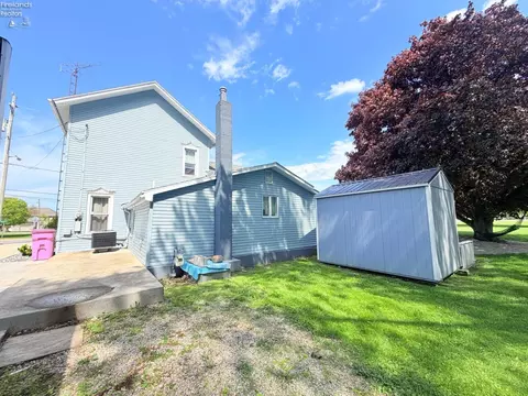 Exterior - 410 E Main St, Marblehead, OH 43440 photo 15 of 21