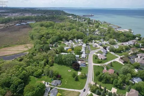 View/Area - 410 E Main St, Marblehead, OH 43440 photo 7 of 16