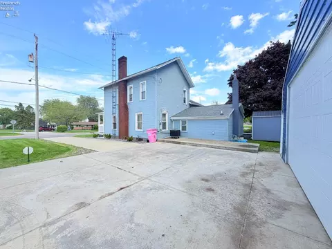 Exterior - 410 E Main St, Marblehead, OH 43440 photo 16 of 21
