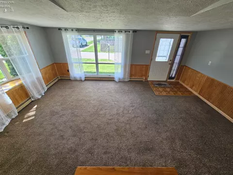 Living - 201 Brinker St, Bellevue, OH 44811 photo 1 of 7