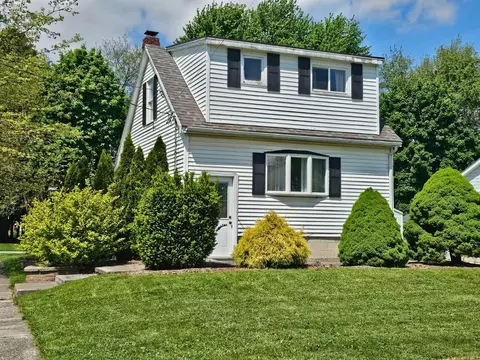 Exterior - 201 Brinker St, Bellevue, OH 44811 photo 3 of 7