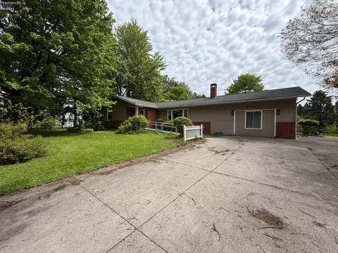 1734 Old State Rd, Norwalk, OH 44857