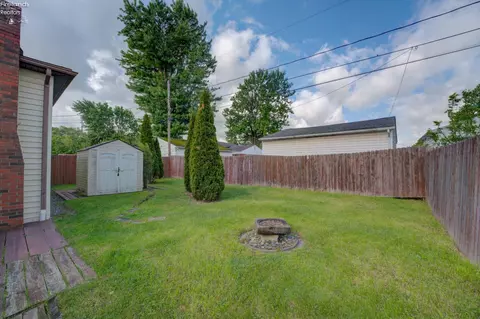 Exterior - 4700 Willow Ave, Lorain, OH 44055 photo 7 of 7