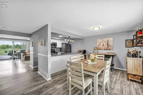 Dining - 3616 Turfside Cir #B, Huron, OH 44839 photo 3 of 5