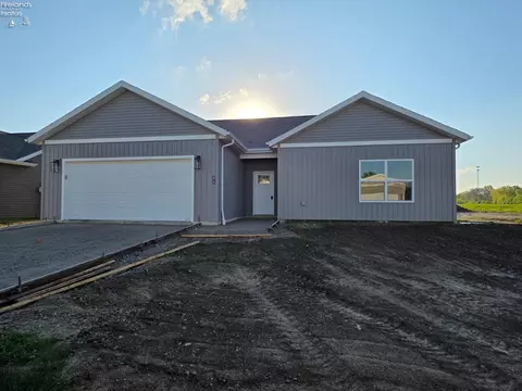 473 Myah Dr, Fremont, OH 43420
