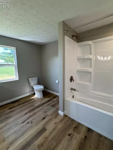 Bath - 412 Monroe St, Monroeville, OH 44847 photo 1 of 4