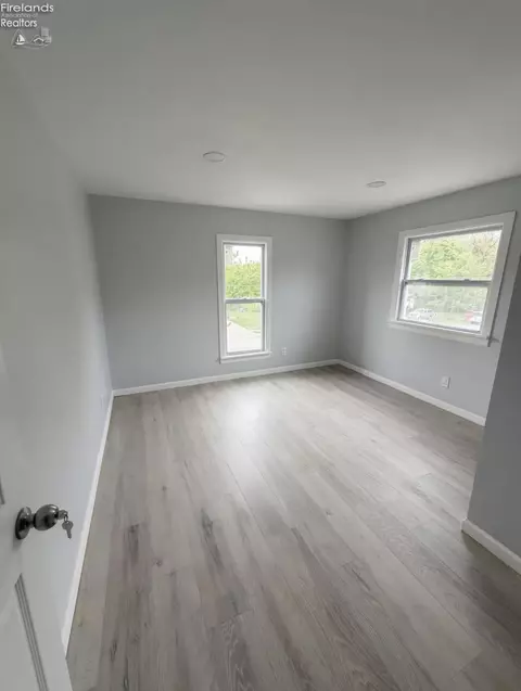 103 Hayes, Willard, OH 44890 photo 9