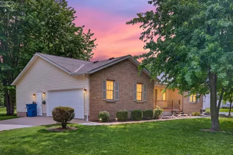 12002 W Lake Rd, Vermilion, OH 44089
