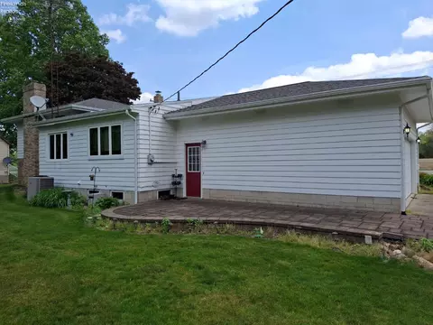 Exterior - 96 Perrin Rd, Milan, OH 44846 photo 2 of 3