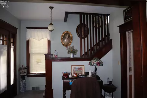 Entry Way - 272 E Main St, Norwalk, OH 44857 photo 2 of 4