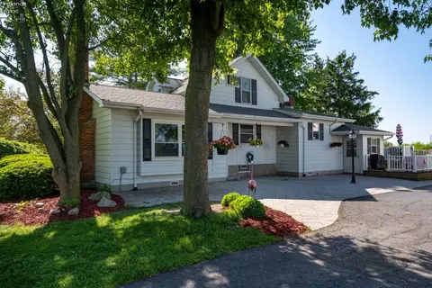 13714 W State Route 2, Oak Harbor, OH 43449