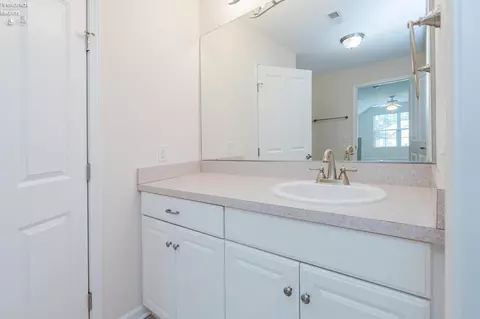Bath - 3847 Coventry Ln, Huron, OH 44839 photo 4 of 5