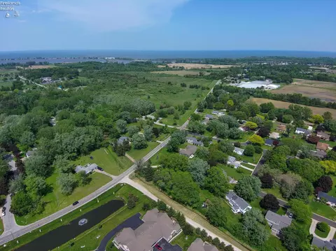 View/Area - 3847 Coventry Ln, Huron, OH 44839 photo 12 of 13