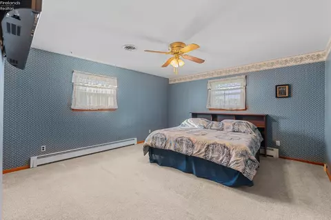 Bedroom - 1320 Berlin Rd, Huron, OH 44839 photo 2 of 6