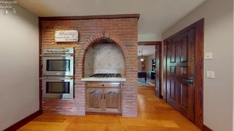 Kitchen - 3985 Wiers Rd, Willard, OH 44890 photo 2 of 2