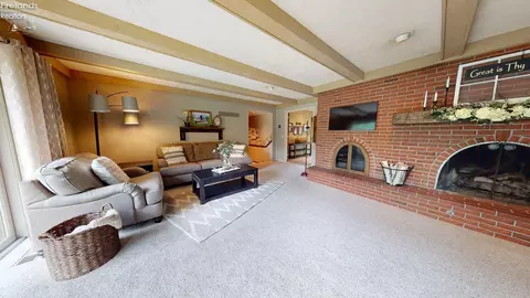 Living - 3985 Wiers Rd, Willard, OH 44890 photo 3 of 4