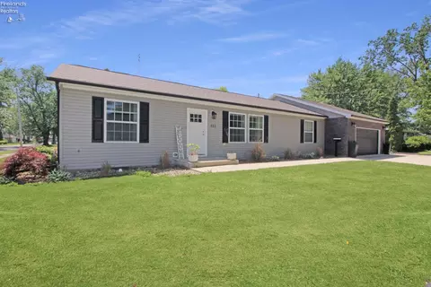 322 Wilson Ave, Port Clinton, OH 43452