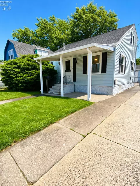 151 Fifth St, Fremont, OH 43420