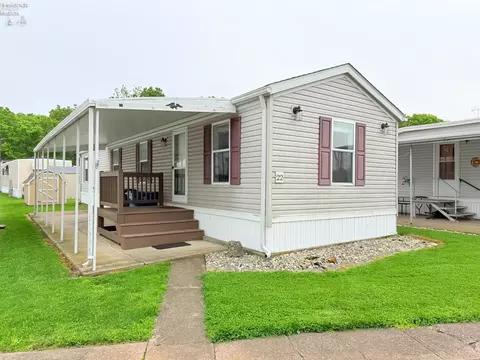 3575 NE Catawba Rd #22, Port Clinton, OH 43452