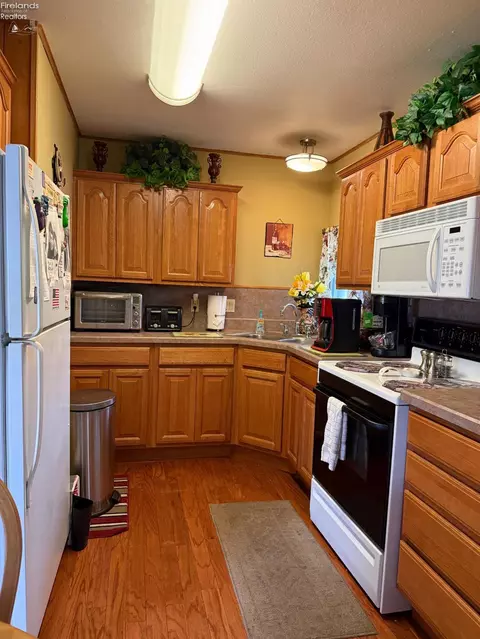 29 Castle, Marblehead, OH 43440 photo 12