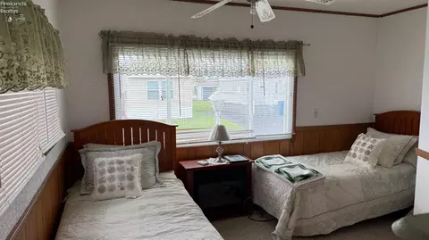 29 Castle, Marblehead, OH 43440 photo 13