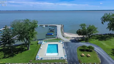 29 Castle, Marblehead, OH 43440 photo 6