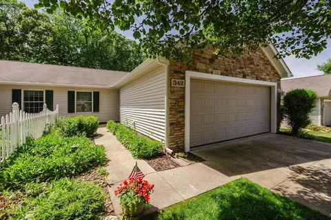 342 Lighthouse Oval Dr #342, Marblehead, OH 43440