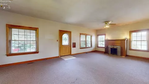 Living - 703 S Myrtle Ave, Willard, OH 44890 photo 5 of 5