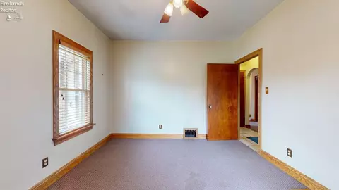 Bedroom - 703 S Myrtle Ave, Willard, OH 44890 photo 2 of 5
