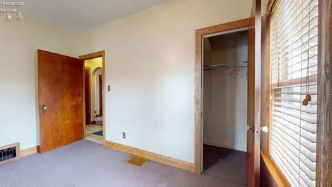 Bedroom - 703 S Myrtle Ave, Willard, OH 44890 photo 3 of 5