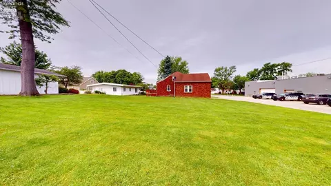 Exterior - 703 S Myrtle Ave, Willard, OH 44890 photo 4 of 4