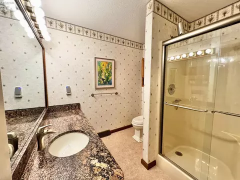 Bath - 328 Windsor Ct, Huron, OH 44839 photo 4 of 4