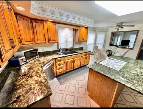 Kitchen - 328 Windsor Ct, Huron, OH 44839 photo 2 of 4