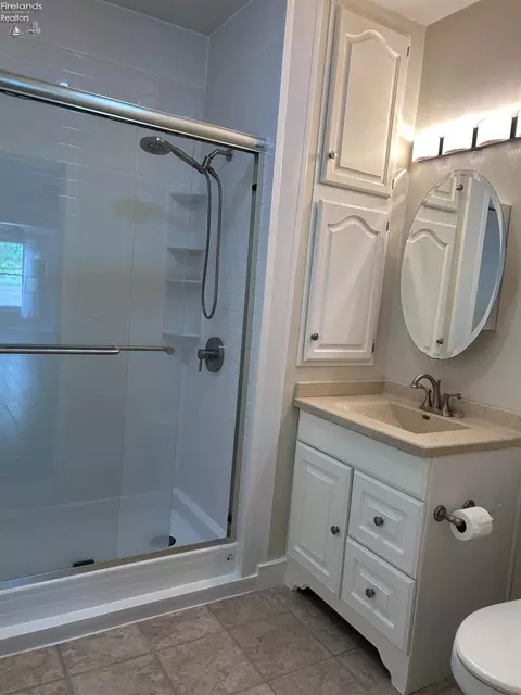 Bath - 710 River Rd, Huron, OH 44839 photo 1 of 1