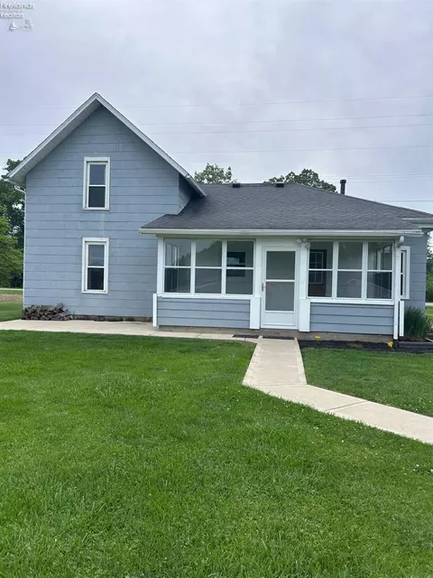 Exterior - 710 River Rd, Huron, OH 44839 photo 4 of 5