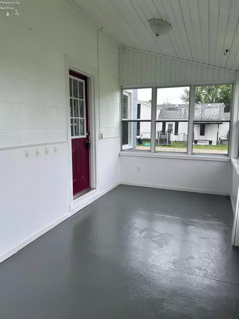Exterior - 710 River Rd, Huron, OH 44839 photo 3 of 5
