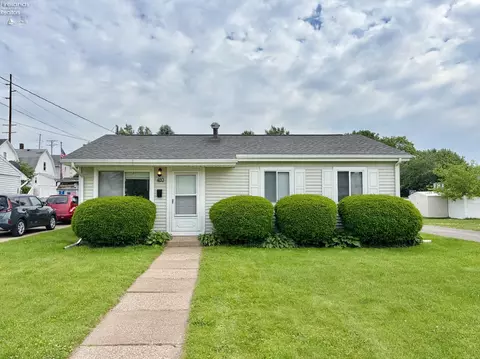420 Moore Ave, Bellevue, OH 44811
