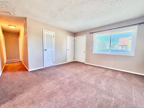 Living - 420 Moore Ave, Bellevue, OH 44811 photo 2 of 4