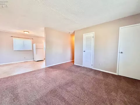 Living - 420 Moore Ave, Bellevue, OH 44811 photo 4 of 4