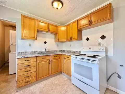 Kitchen - 420 Moore Ave, Bellevue, OH 44811 photo 1 of 4