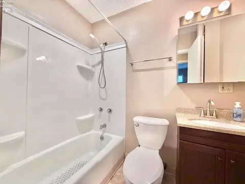 Bath - 420 Moore Ave, Bellevue, OH 44811 photo 1 of 2