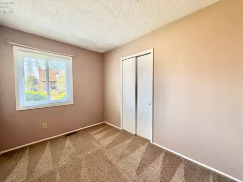 Bedroom - 420 Moore Ave, Bellevue, OH 44811 photo 1 of 9