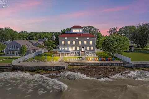 133 Clemons St, Marblehead, OH 43440