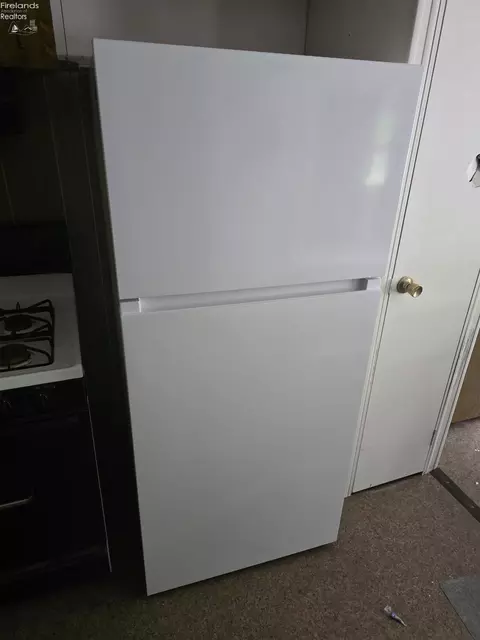 56 E Main St #9, Wakeman, OH 44889 photo 6