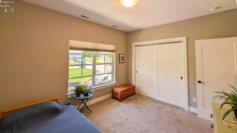 Bedroom - 314 Lighthouse Oval, Marblehead, OH 43440 photo 4 of 6