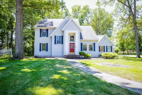 701 Kennedy Dr, Willard, OH 44890