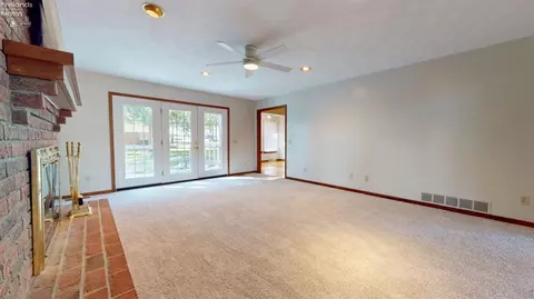 Living - 701 Kennedy Dr, Willard, OH 44890 photo 6 of 11