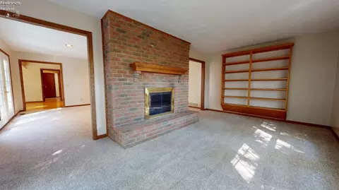 Living - 701 Kennedy Dr, Willard, OH 44890 photo 7 of 11