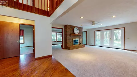 Living - 701 Kennedy Dr, Willard, OH 44890 photo 5 of 11