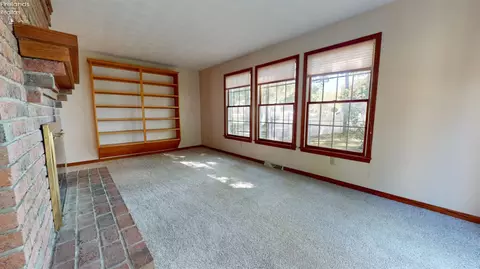Living - 701 Kennedy Dr, Willard, OH 44890 photo 10 of 11